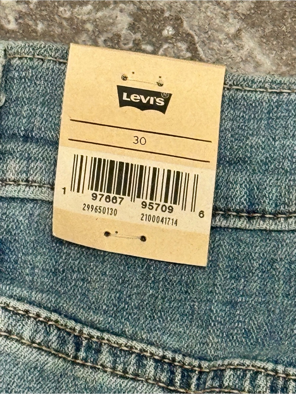 Levi’s Mid Length Denim Shorts Size 30 NWT Light Wash Mid Rise 4” Inseam - Picture 5 of 5